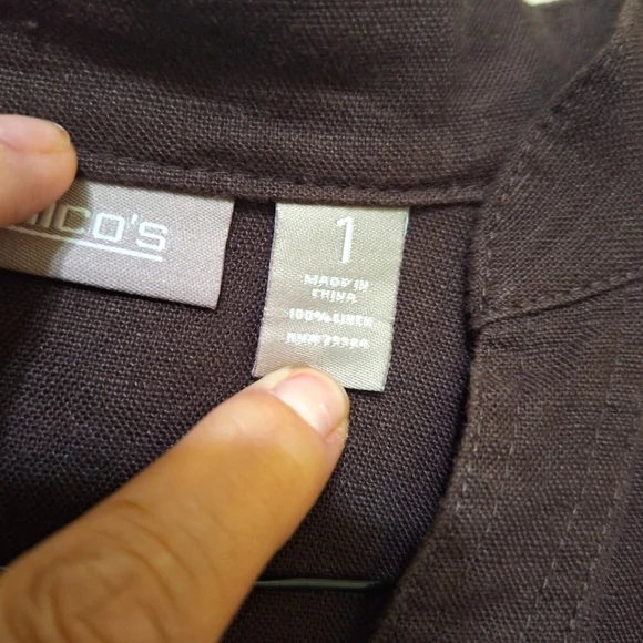 NWOT Chico's women's size 1 US 8 100% linen brown shortsleeve button up top - Picture 2 of 7